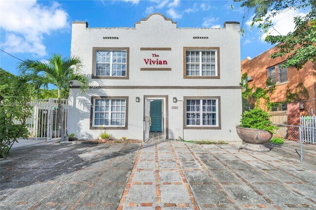 Primary Photo - 963 SW 6th St