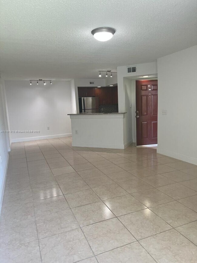 Building Photo - 13060 Vista Isles Dr