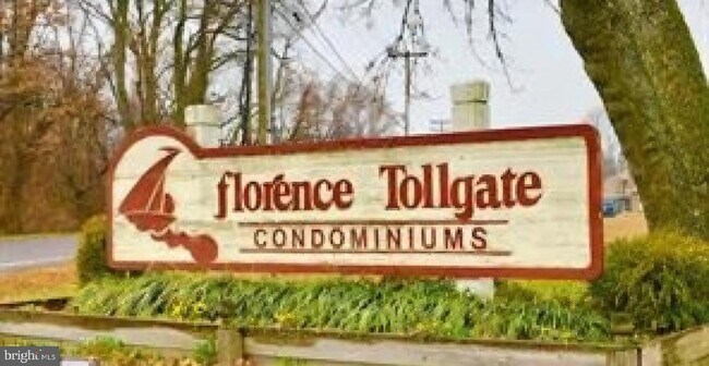 Building Photo - 5 Florence Tollgate