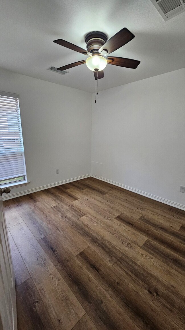 Building Photo - 5407 Moon Indigo Ln