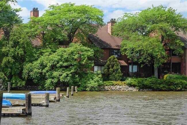 Building Photo - 507 Teal Plaza