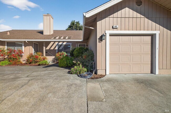 Building Photo - 663 Spring Ln