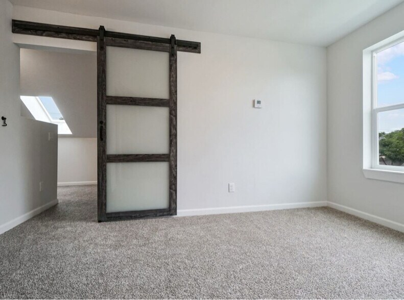 Building Photo - 303 Belford Ave