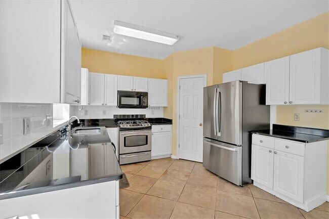 Building Photo - 3525 Sir Johns Ct NW