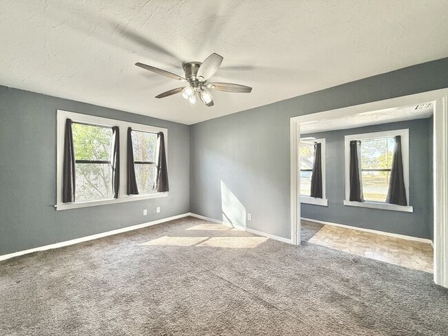 Building Photo - 1828 20th Ave S