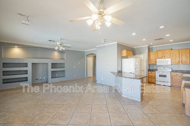 Building Photo - 110 W Cardinal Way