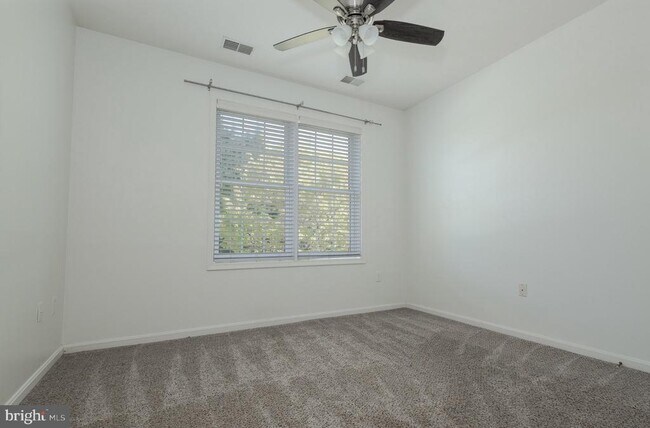 Building Photo - 103 Mummert Cir