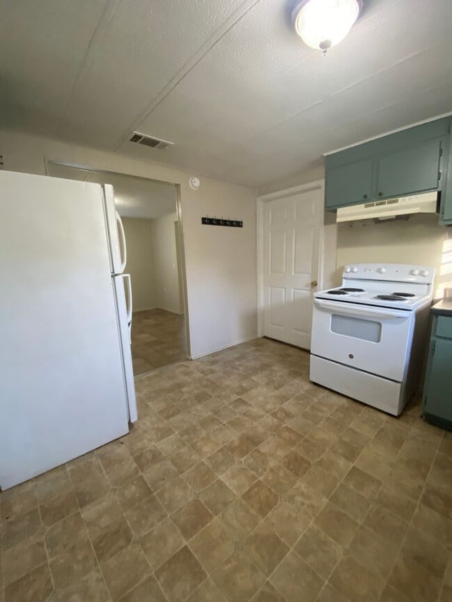 Building Photo - Oglethorpe County – Charming 3 Bedroom Home