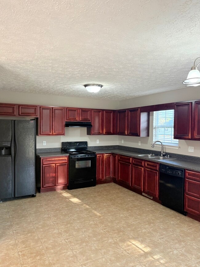 Building Photo - 409 Cedar Hollow Dr