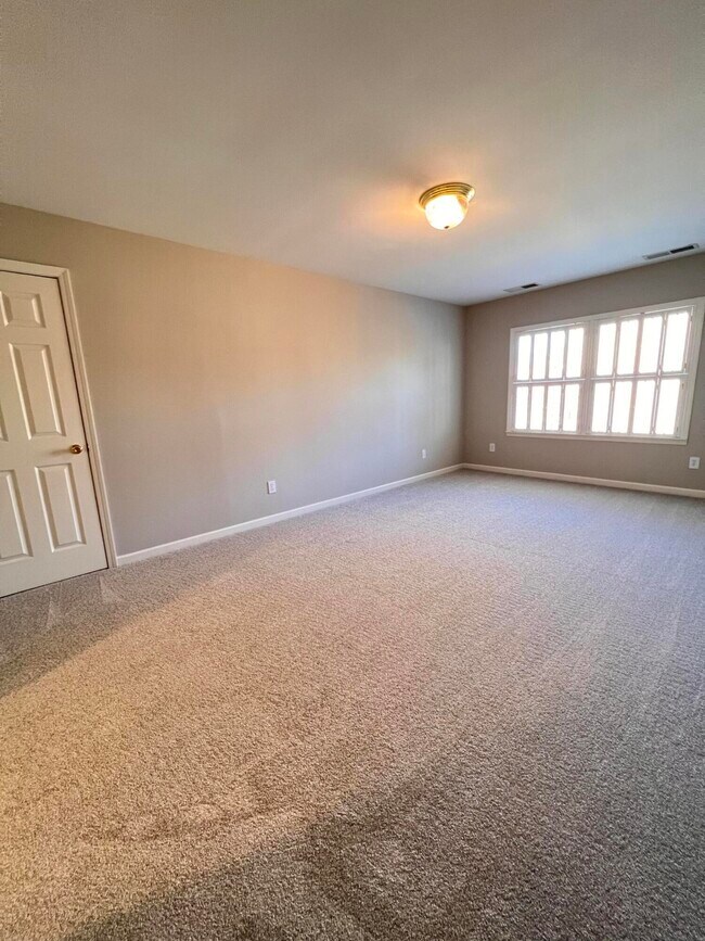 Building Photo - 4320 Creek Valley Way