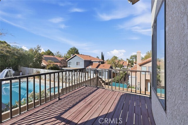 Building Photo - 325 Rainbow Terrace