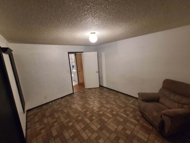 Building Photo - 4924 N Woodmere Fairway