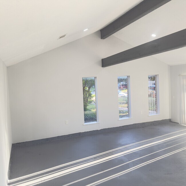 Building Photo - 12626 Havenrock Dr