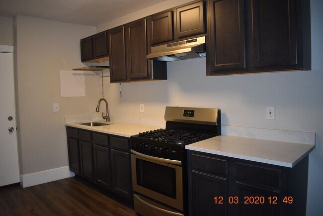 Building Photo - DOWNING3014