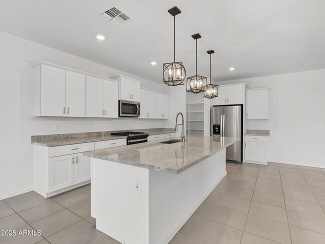 Building Photo - 3104 Bee Trl