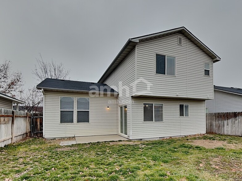 Building Photo - 2513 E Cinnamon Ln