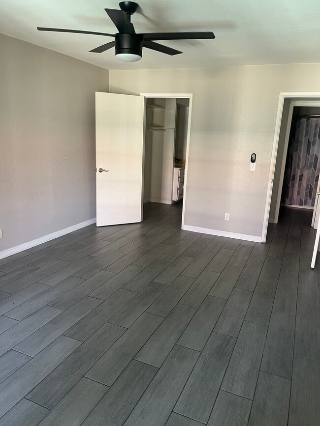 Building Photo - 1650 N 87th Terrace