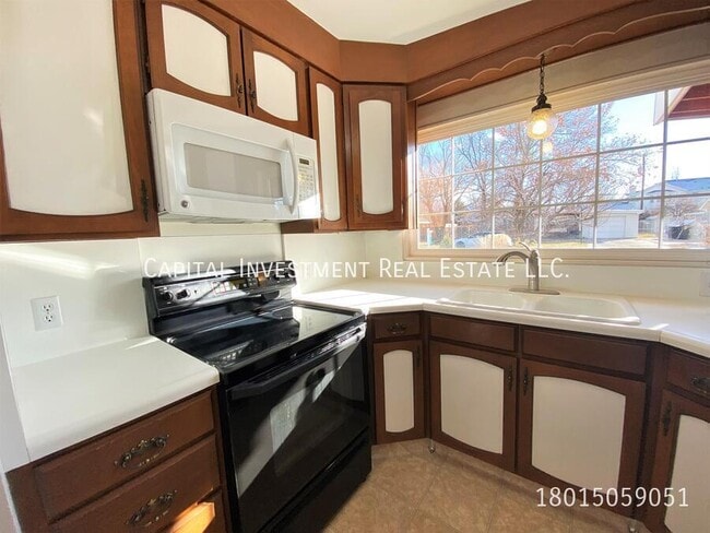 Building Photo - 1455 E 4230 S