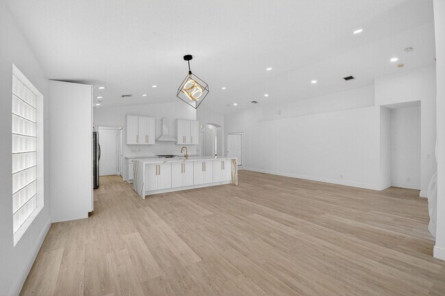 Building Photo - 11728 Dove Hollow Ave