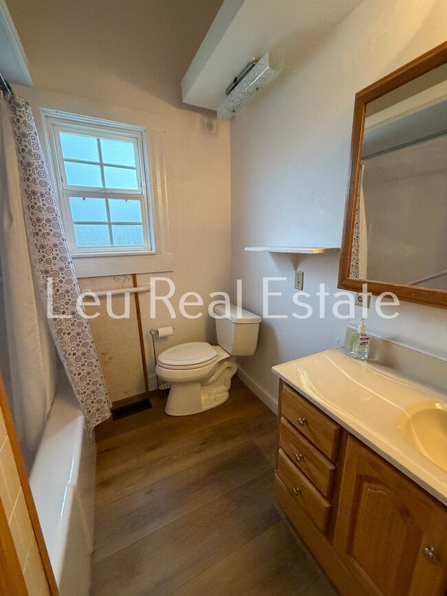 Building Photo - 400 El Dorado Ave