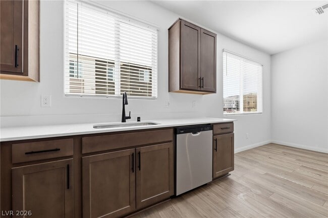 Building Photo - 9238 Soho Sky Ct