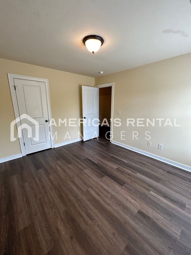 Building Photo - DEPOSIT PENDING! Home in Hoover!!! View with 48 Hours Notice!