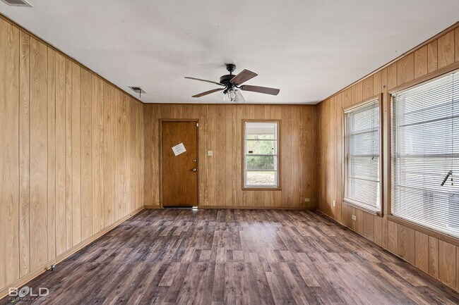 Building Photo - 310 Randolph St