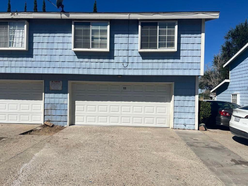Building Photo - 5033 W Ave L-10