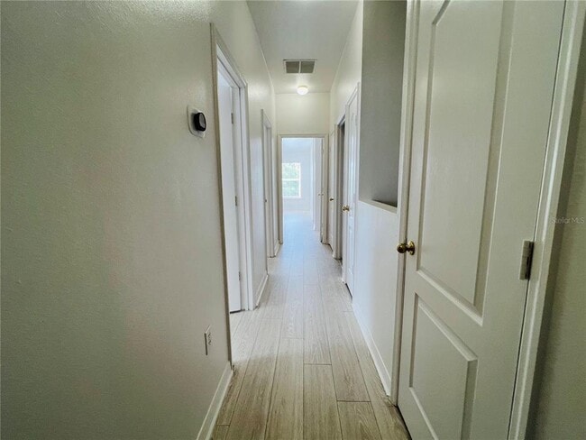 Building Photo - 6658 S Goldenrod Rd