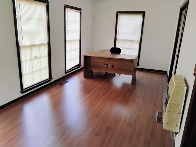 Building Photo - 629 Chatham Trail