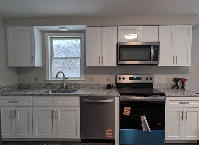 Building Photo - 412 Vley Rd