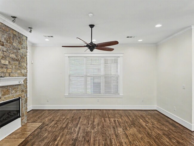 Building Photo - 603 Archer St