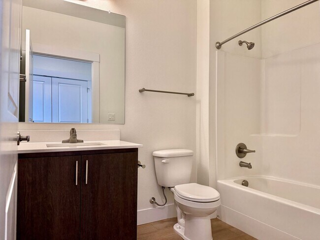 Building Photo - Clara Apartments