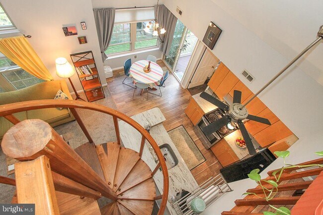 Building Photo - 310 Foxcroft Cir