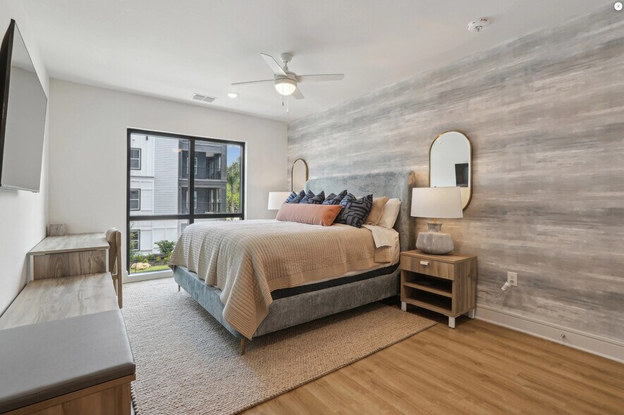 Building Photo - Paros Vineland Apartments