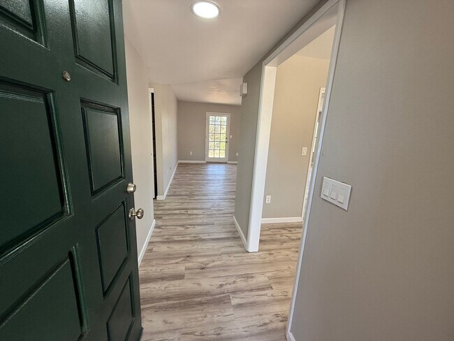 Building Photo - 2 ON 1 PROPERTY in ALPINE! 3BR/2BA home PL...
