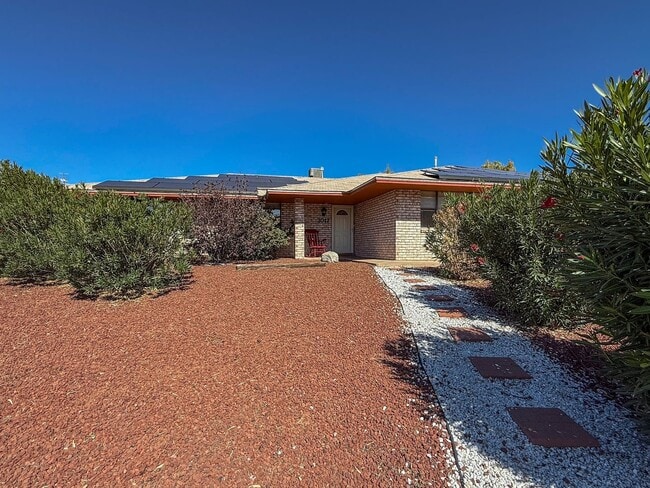 Building Photo - Roomy 5 Bedroom Home with Solar Panels