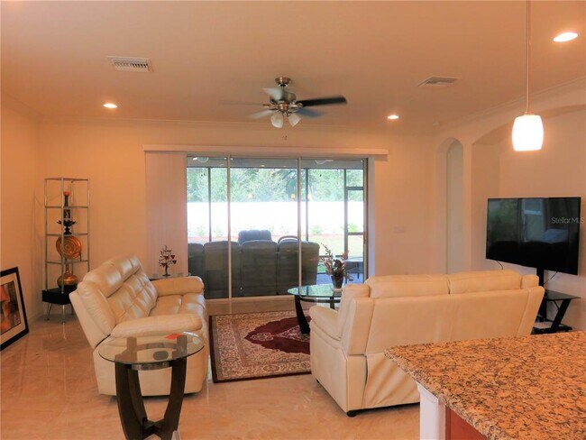 Building Photo - 8811 Citrus Palm Dr