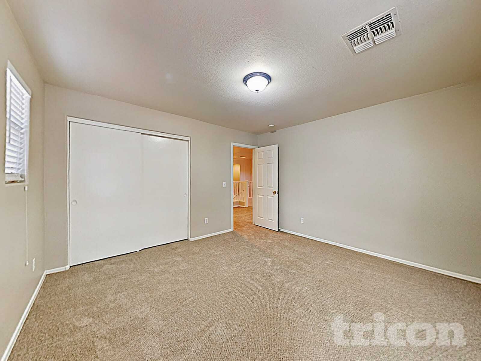 Building Photo - 25685 W Pleasant Ln