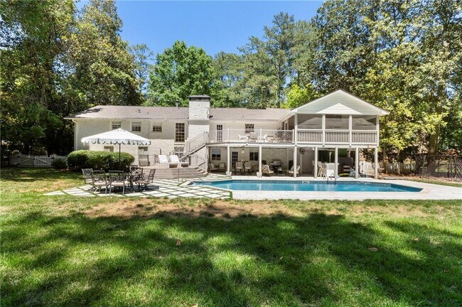 Building Photo - 4770 Chatworth Ct NE