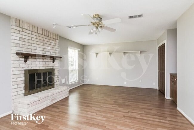 Building Photo - 3922 Maple Heights Dr