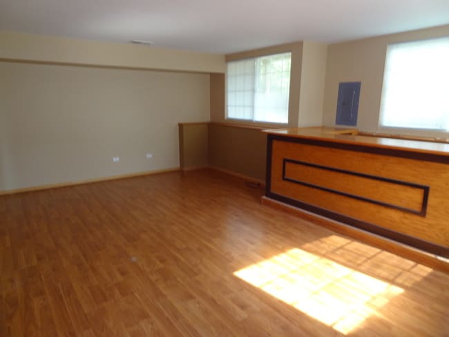 Building Photo - 131 Enclave Cir