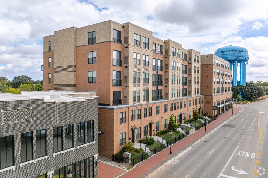 Primary Photo - HQ Residences