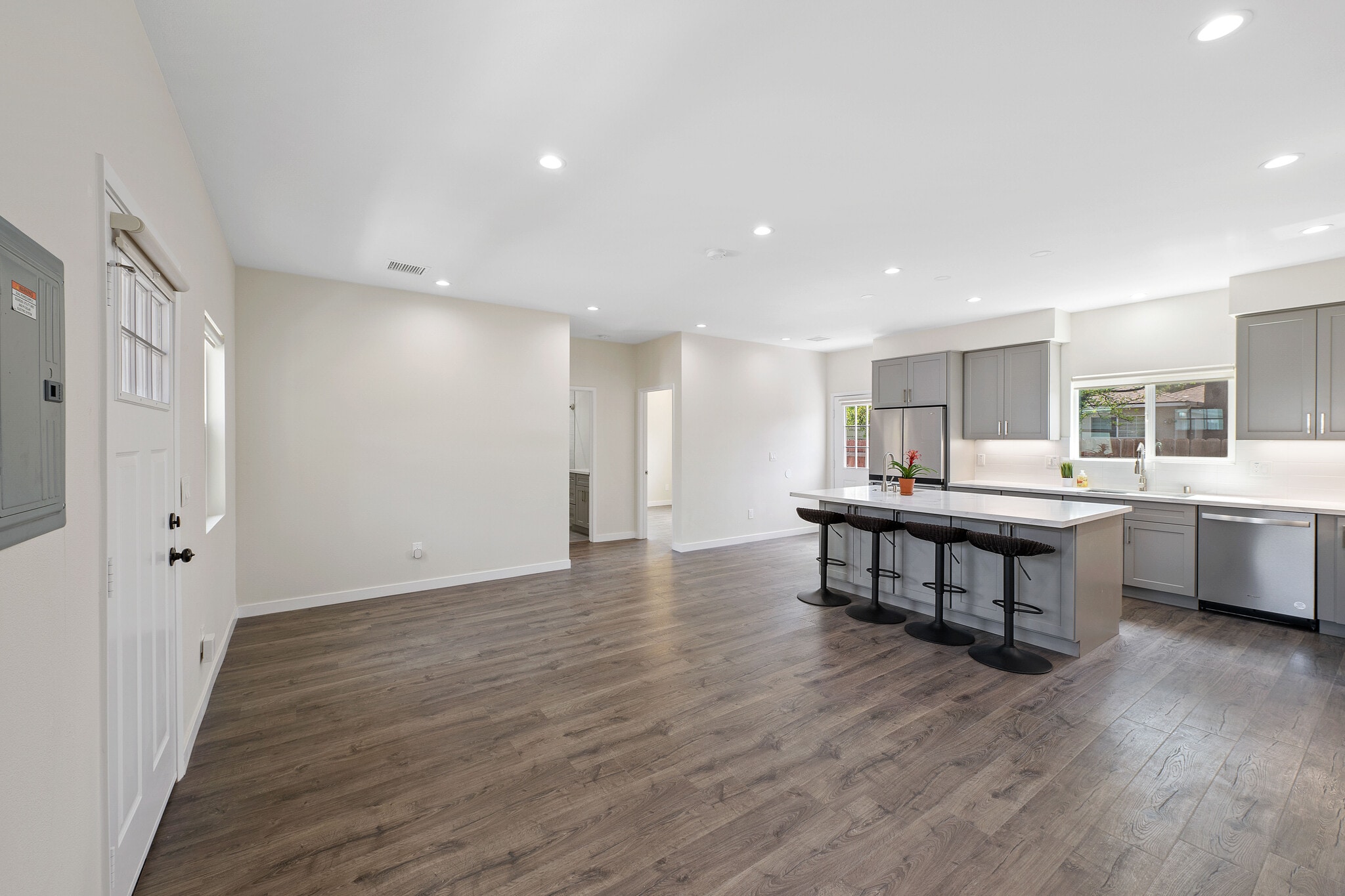 Building Photo - 6533 Ben Ave