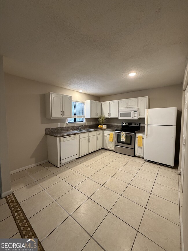 Building Photo - 113 Seaparc Cir