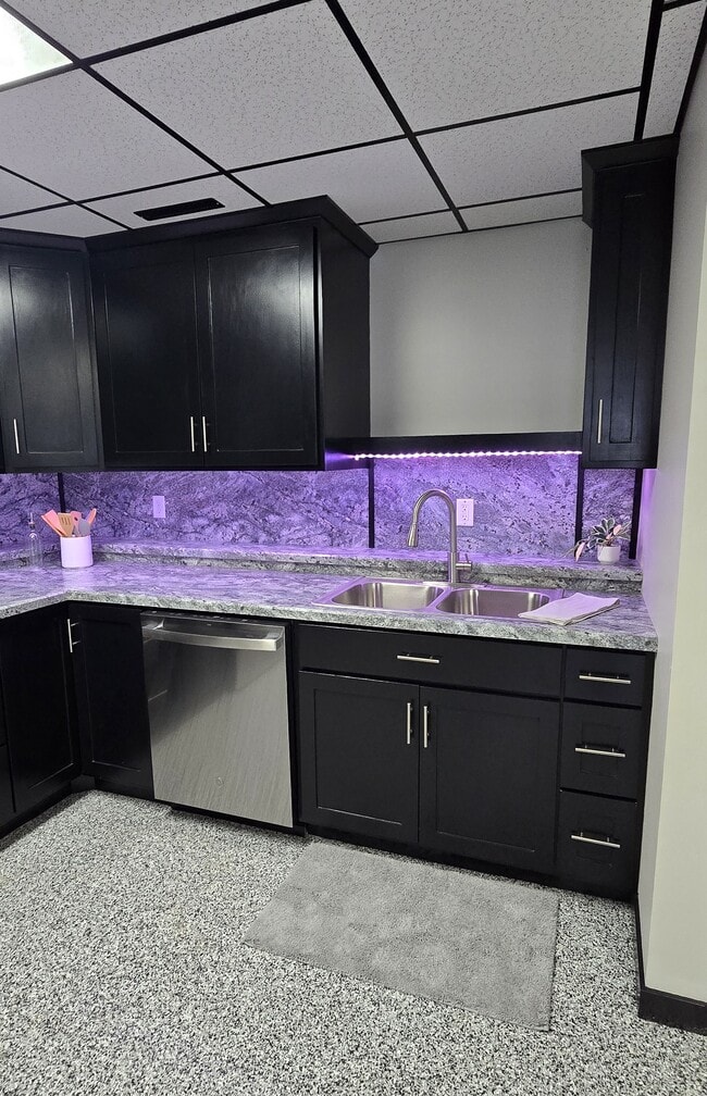 Building Photo - 809 County Rd 2 S