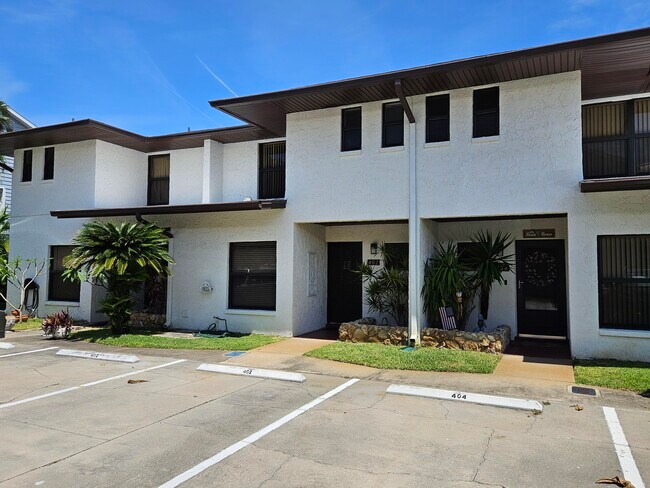 Primary Photo - 402 Sailfish Ave