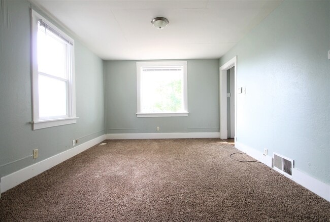 Building Photo - Charming 3 Bd/1Ba Home