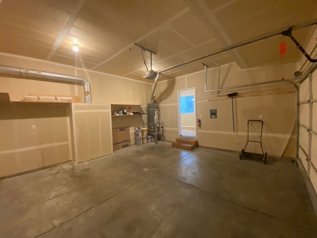 Building Photo - Coming Soon! Beautiful 4BD/2.5BA in West O...