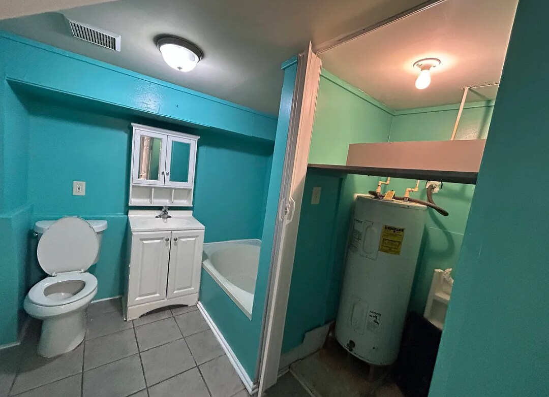 Building Photo - 1320 Brown St